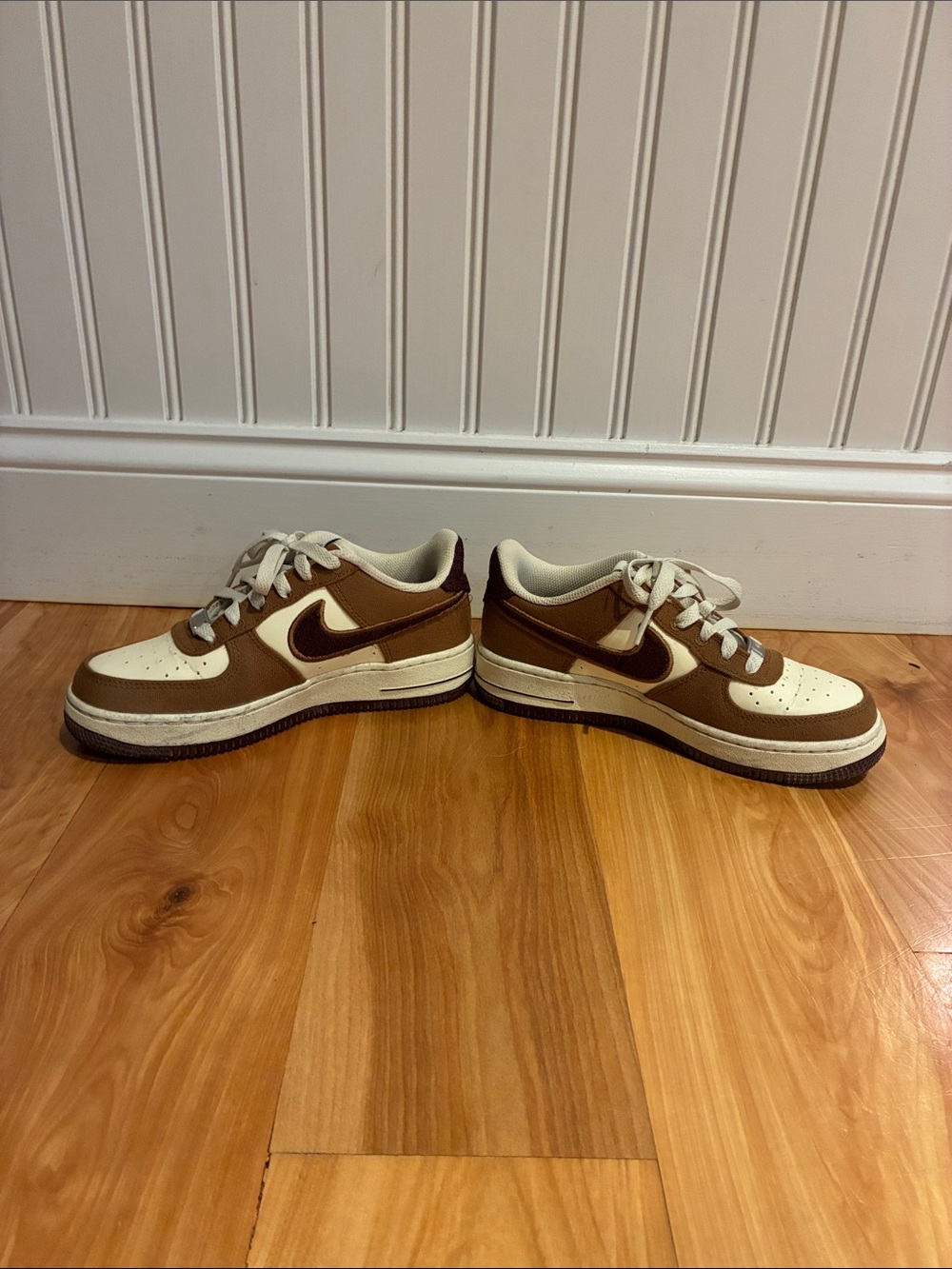 Nike Air Force 1 brown and white size 3y - Picture 3 of 7